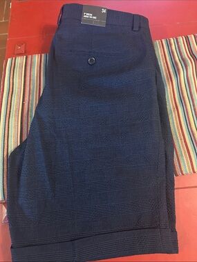 Express Men's Navy Plaid Flat Front Shorts 34 with 8 inch inseam